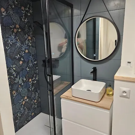 Petite Maison Coquette 30 M2 A 100 M De La * 프롱티냥