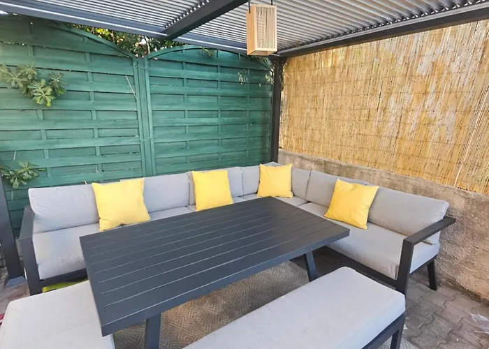 Дом отдыха Petite Maison Coquette 30 M2 A 100 M De La