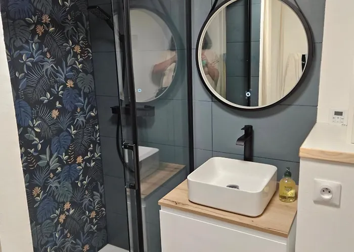 Petite Maison Coquette 30 M2 A 100 M De La * Frontignan